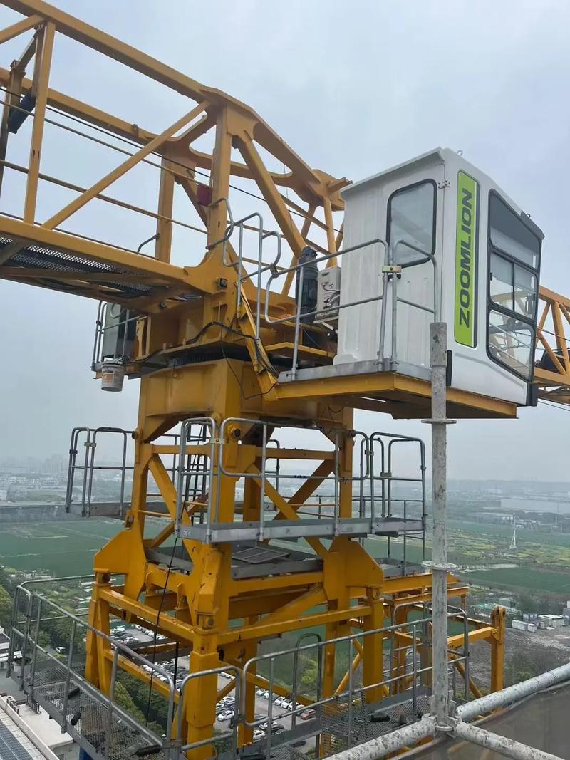 中聯重科 7530 和 8022 塔吊